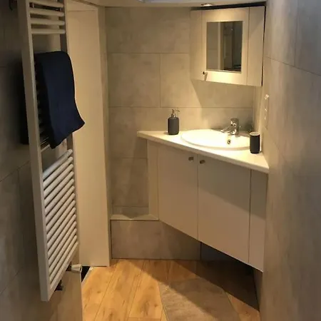 Captain's Cabin: Cosy Flat On A House Boat * Strasburgo